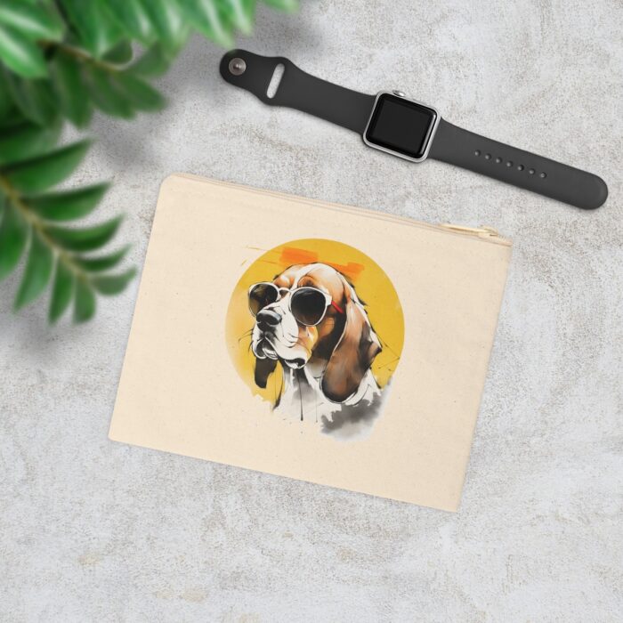 High-quality Beagle Zipper Pouch made from premium cotton canvas showcasing a heartwarming Beagle design.